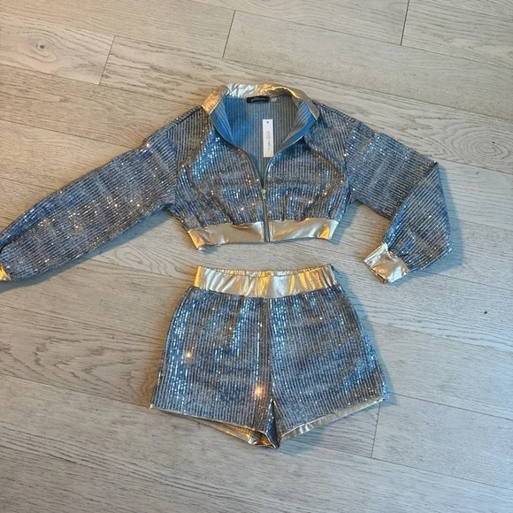 Denim gold sequin jacket and shorts set size medium - Picture 1 of 5